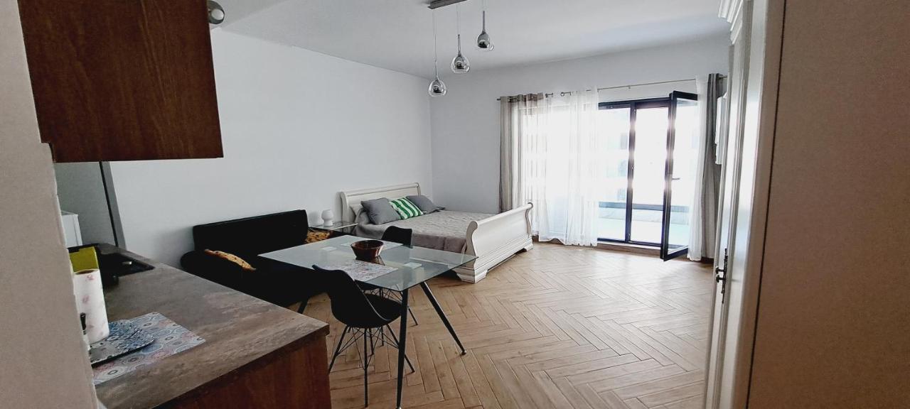 Mamaia Nord Studio La 10 M De Plaja Langa Cluburi エクステリア 写真